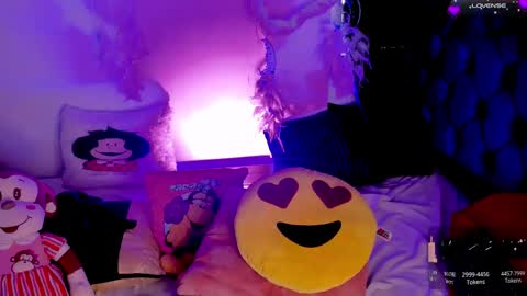 Snapshot of piafisher_ chatting on 03/04/25, 04:52 PIA FISHER online show from 03/04/25, 04:52