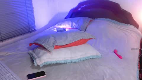  PIA FISHER  online show from 02/20/26, 06:26