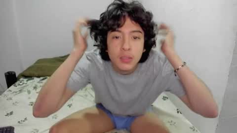 picaszomilos350 online show from 11/07/25, 09:31