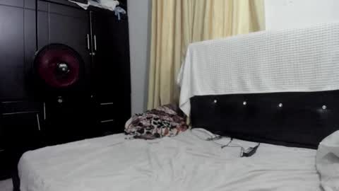 picaszomilos350 online show from 01/19/26, 01:15