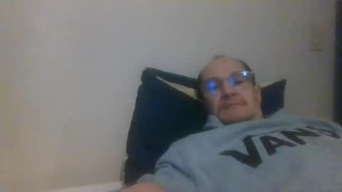 Snapshot of pichoun71 chatting on 01/25/25, 08:10 pichoun71 online show from 01/25/25, 08:10