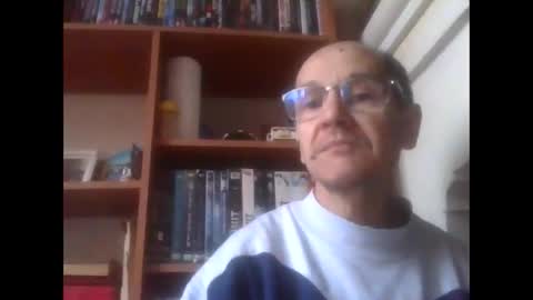 Snapshot of pichoun71 chatting on 02/15/25, 08:00 pichoun71 online show from 02/15/25, 08:00