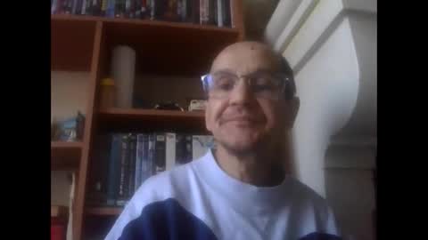 Snapshot of pichoun71 chatting on 03/02/25, 07:21 pichoun71 online show from 03/02/25, 07:21