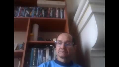 Snapshot of pichoun71 chatting on 03/08/25, 08:00 pichoun71 online show from 03/08/25, 08:00