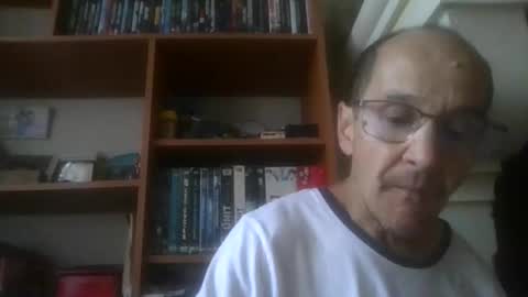 Snapshot of pichoun71 chatting on 05/03/26, 06:52 pichoun71 online show from 05/03/26, 06:52