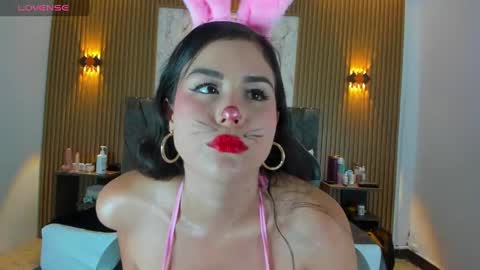 Your virtual goddess Luna  online show from 10/01/25, 09:21