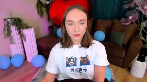 Emelie online show from 09/09/25, 07:57