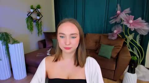 Emelie online show from 09/24/25, 10:29