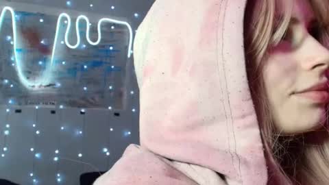 Piera online show from 10/03/25, 06:27