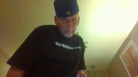 Snapshot of pierce702420 chatting on 03/30/26, 12:39 pierce702420 online show from 03/30/26, 12:39