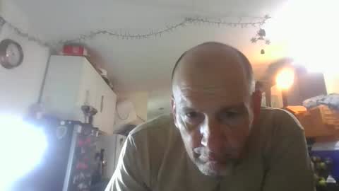 Snapshot of pierce702420 chatting on 04/02/26, 05:21 pierce702420 online show from 04/02/26, 05:21