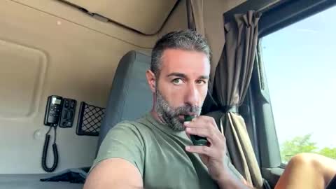 pierotu online show from 09/16/25, 09:10