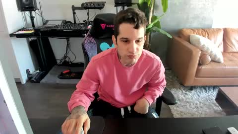 Snapshot of pierrefitch chatting on 03/03/25, 04:56 Pierre Fitch online show from 03/03/25, 04:56