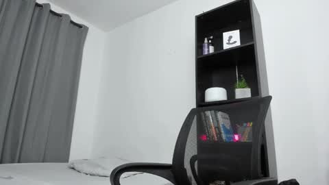 Pierre online show from 02/26/25, 01:08