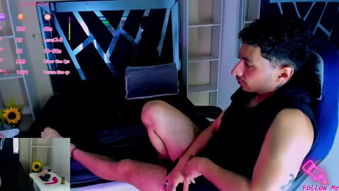 Snapshot of piggy_eddy chatting on 09/24/25, 04:27 Eddy Brock... Its a pleasure to talk to... online show from 09/24/25, 04:27