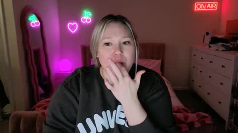 Piggy Rose online show from 12/14/25, 11:31