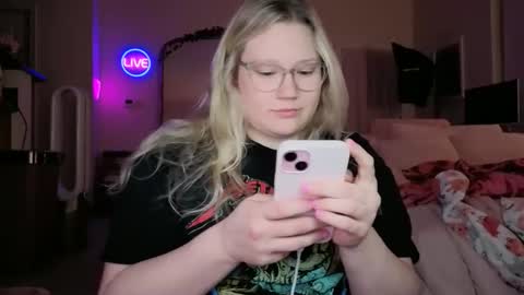 Piggy Rose online show from 03/25/26, 01:22