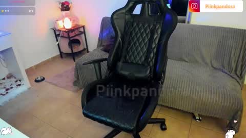 Snapshot of piinkpandora chatting on 02/15/26, 01:09 PiinkPandora online show from 02/15/26, 01:09