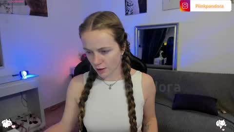 PiinkPandora online show from 04/19/26, 08:33