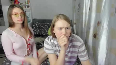 Adele and Elli online show from 03/25/26, 12:49