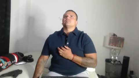 pikoro_gomez online show from 03/04/25, 10:49