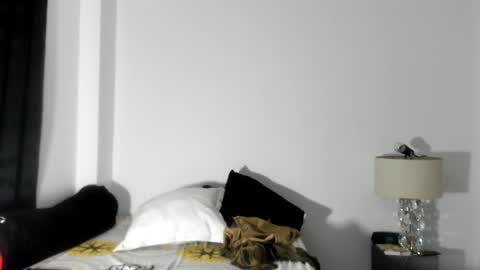 pikoro_gomez online show from 12/23/25, 01:47