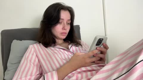 Trisha     online show from 01/04/25, 03:17