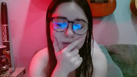 PilloGoddess online show from 10/26/25, 09:37