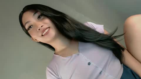 Snapshot of pillow_whispers chatting on 06/22/26, 03:42 jane online show from 06/22/26, 03:42