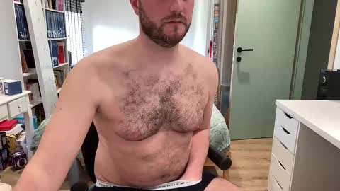 pilou online show from 02/27/26, 12:05