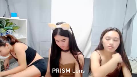 Snapshot of pinay_ak chatting on 11/17/25, 12:44 pinay_ak online show from 11/17/25, 12:44