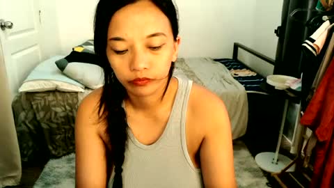Snapshot of pinay_beauty14 chatting on 06/17/26, 12:24 pinay beauty14 online show from 06/17/26, 12:24