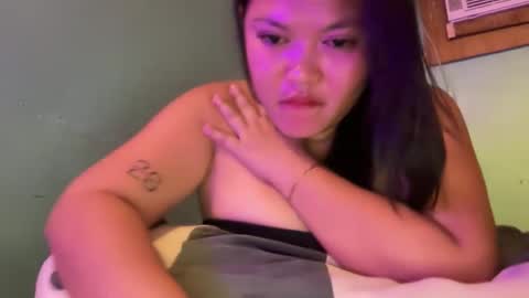 Hot Feb online show from 12/04/25, 08:28