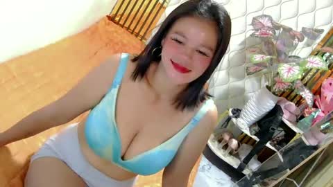 Snapshot of pinay_flor chatting on 06/23/26, 07:56 IM FLOR online show from 06/23/26, 07:56