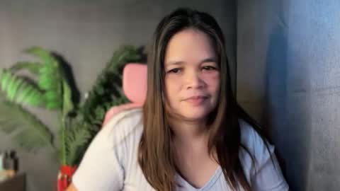 Snapshot of pinay_tisay chatting on 04/11/26, 03:22 tisay online show from 04/11/26, 03:22