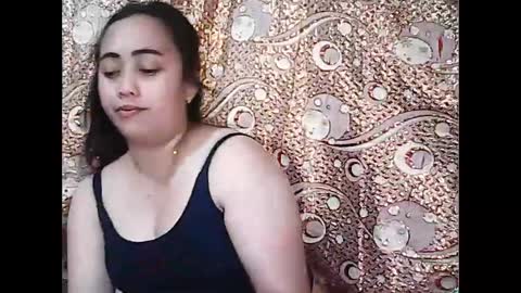 Snapshot of pinayexoticbeauty21 chatting on 12/19/25, 02:40 pinayexoticbeauty21 online show from 12/19/25, 02:40