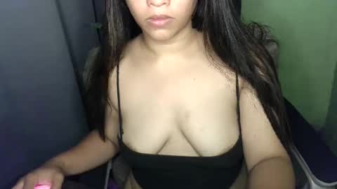 Snapshot of pinayhottie0028 chatting on 05/18/26, 04:07 PinayHottie online show from 05/18/26, 04:07