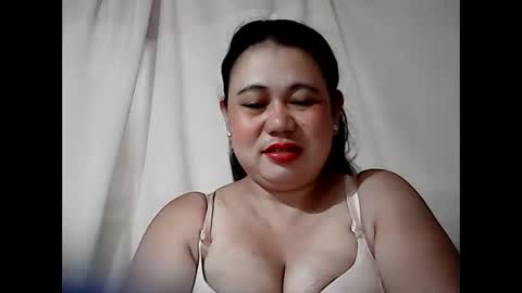 Snapshot of pinaymama12345 chatting on 05/28/26, 11:46 pinaymama12345 online show from 05/28/26, 11:46