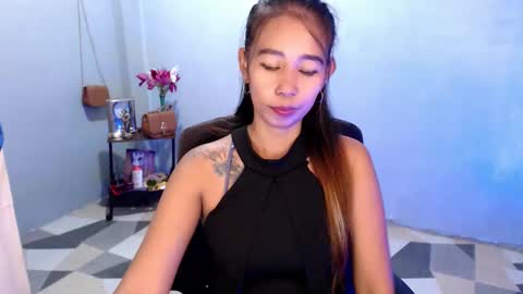 pinaymorena_renelda online show from 11/15/25, 03:48