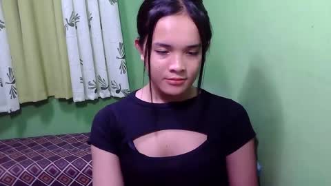 pinaymorena_rhowe online show from 12/20/24, 03:31