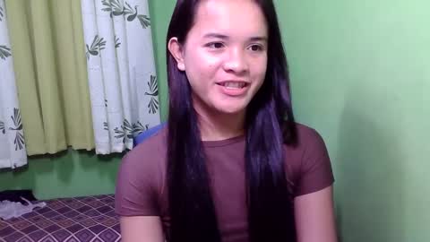 pinaymorena_rhowe online show from 01/10/25, 10:25