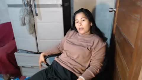 Snapshot of pinaysunday chatting on 01/14/25, 09:35 pinaysunday online show from 01/14/25, 09:35