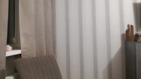       online show from 10/16/25, 05:03