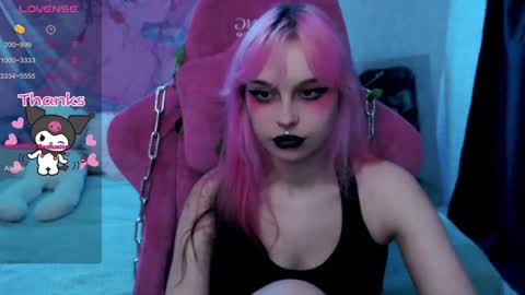 Snapshot of pineapple_dope chatting on 12/22/24, 10:58 Nancy online show from 12/22/24, 10:58