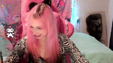 Snapshot of pineapple_dope chatting on 01/20/25, 12:36 Nancy online show from 01/20/25, 12:36