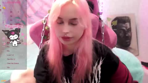 Snapshot of pineapple_dope chatting on 02/25/25, 12:47 Nancy online show from 02/25/25, 12:47