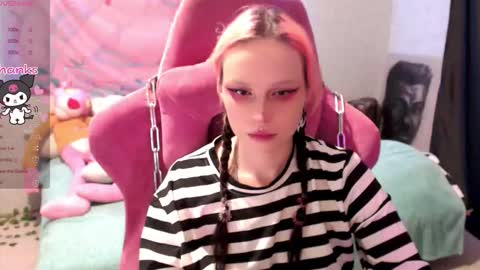 Snapshot of pineapple_dope chatting on 09/11/25, 08:31 Nancy online show from 09/11/25, 08:31