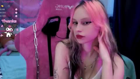 Snapshot of pineapple_dope chatting on 09/12/25, 08:53 Nancy online show from 09/12/25, 08:53