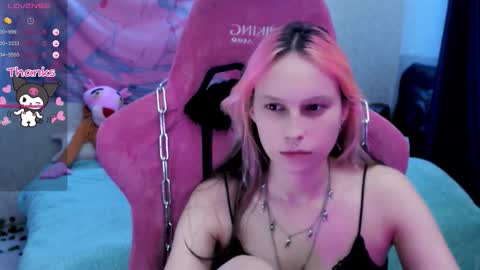 Snapshot of pineapple_dope chatting on 09/13/25, 11:37 Nancy online show from 09/13/25, 11:37