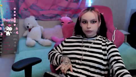 Snapshot of pineapple_dope chatting on 09/20/25, 09:16 Nancy online show from 09/20/25, 09:16